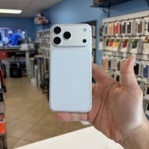 iPhone 17 Pro Max White 256Gb Unlocked with Apple warranty till 2027