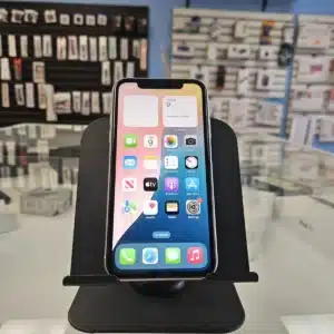 Apple iPhone 11 - 64 GB - White (Unlocked)