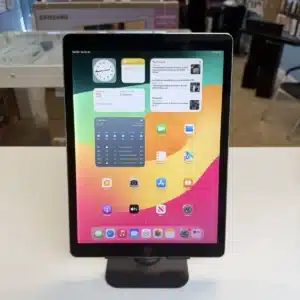 iPad Pro 12.9inch 64GB WiFi & cellular unlocked iOS 17.7 Excellent