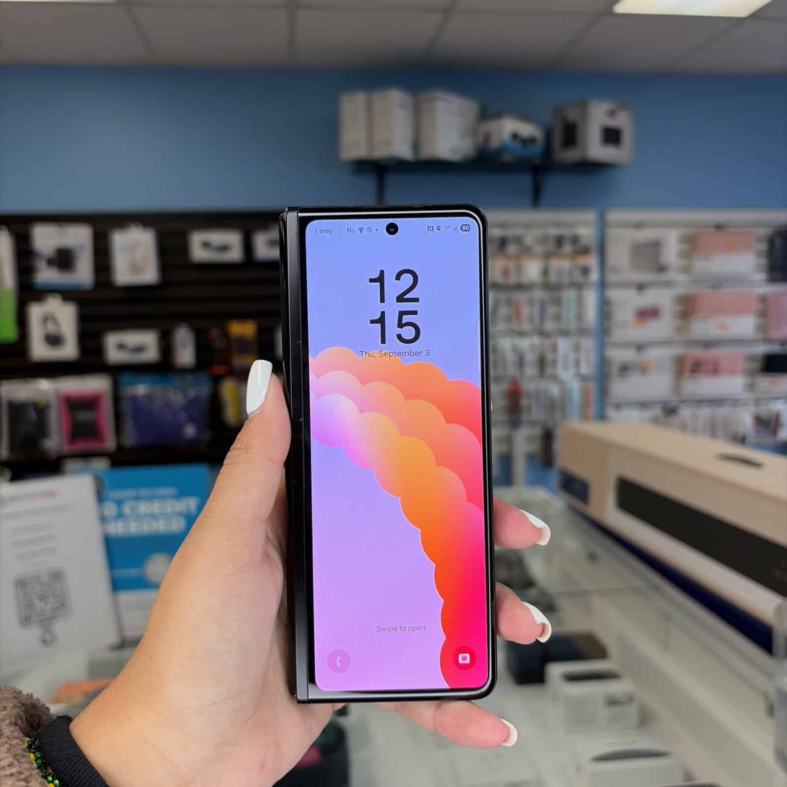 Samsung Galaxy Z Fold3 5G Unlocked 512GB Phantom Black Excellent Condition - Image 6