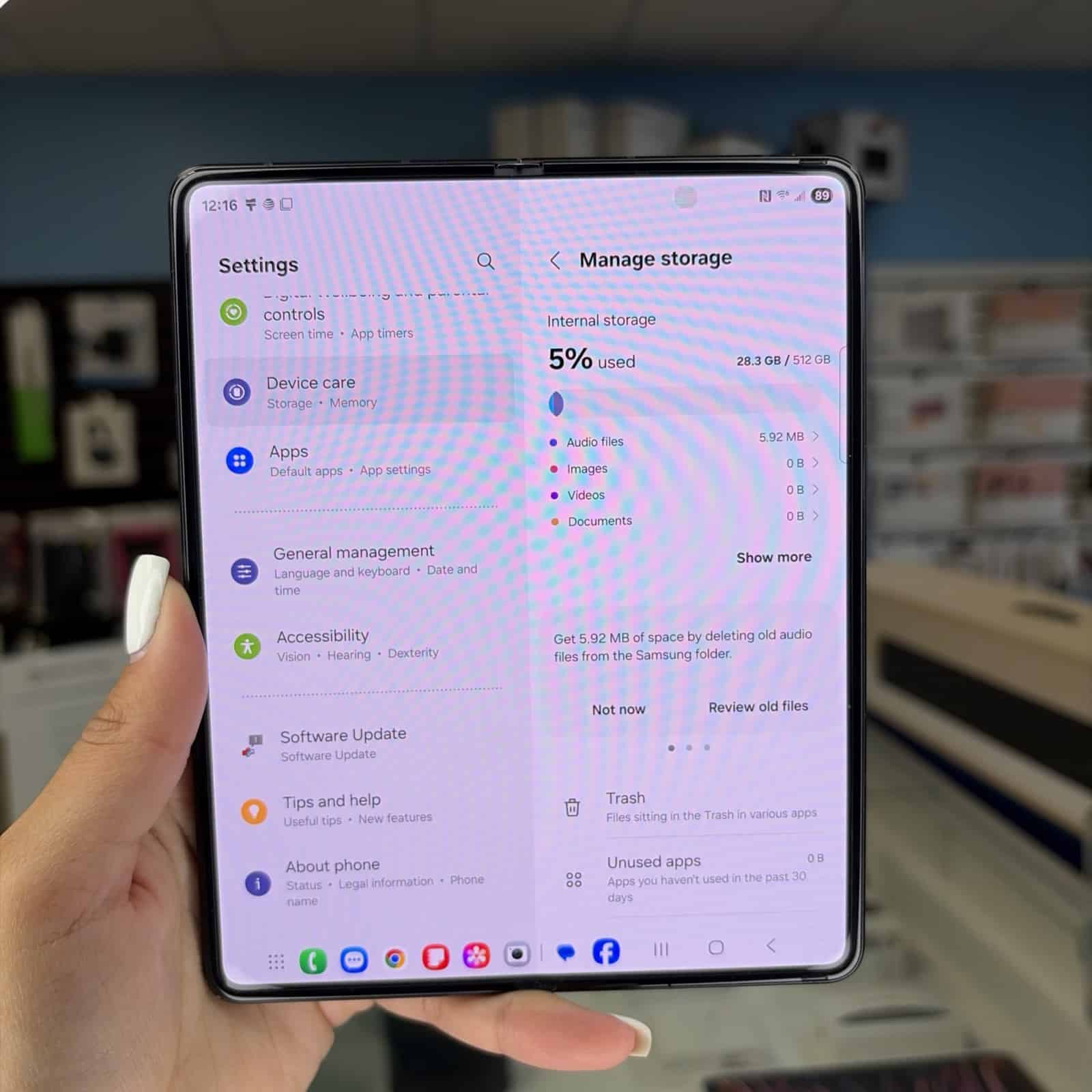 Samsung Galaxy Z Fold3 5G Unlocked 512GB Phantom Black Excellent Condition - Image 10