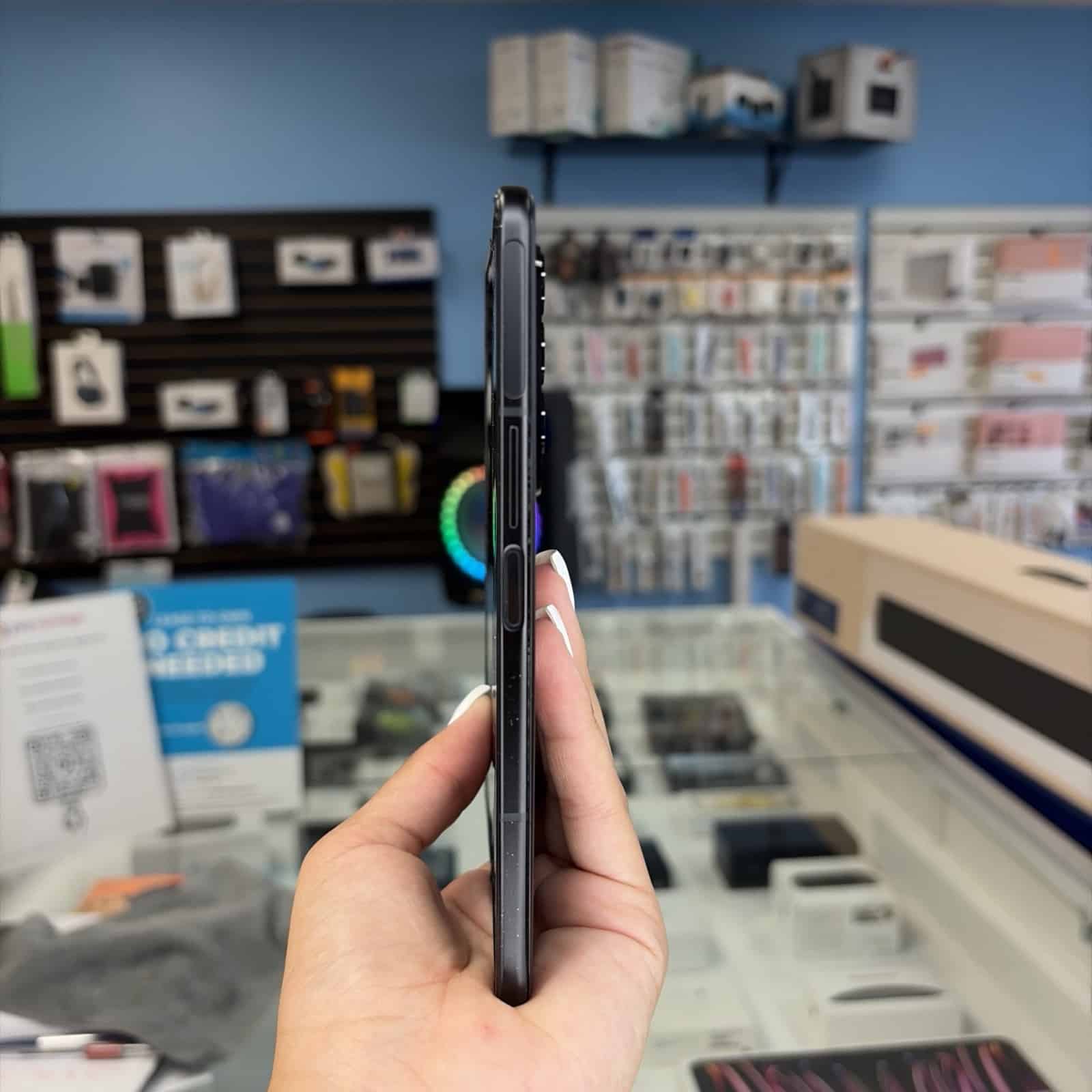 Samsung Galaxy Z Fold3 5G Unlocked 512GB Phantom Black Excellent Condition - Image 5